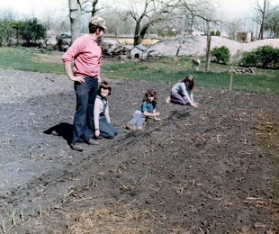 Cammie's Dad and Sisters